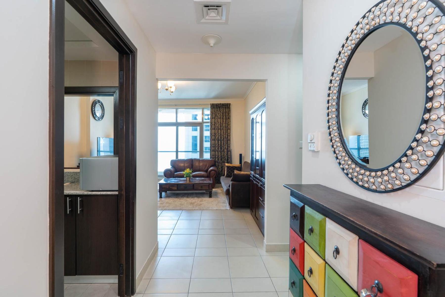 Charming Vintage-style Heart Of Marina Apartment *
